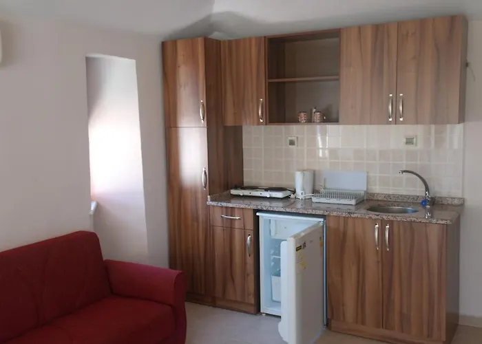 Agora Boutique * 阿拉尼亚