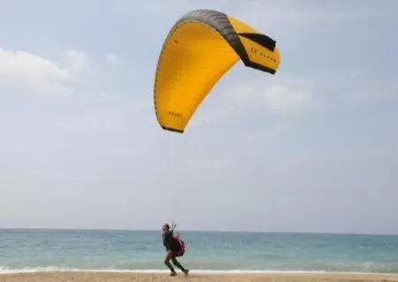 מלון דירות Agora Boutique 4*