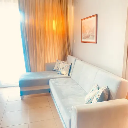 Agora Boutique 公寓式酒店 阿拉尼亚